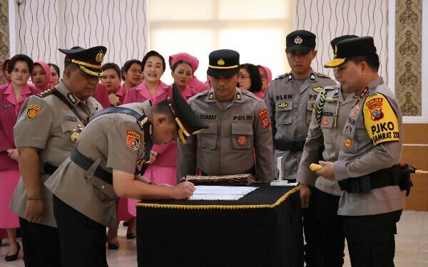 Kapolda Sulut Pimpin Sertijab, 3 Kapolres dan PJU Polda Bergeser, ini daftarnya