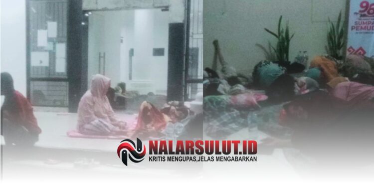 Warga Tutuyan mengungsi di kantor BLH. (Kolase foto Rinaldi Potabuga/nalarsulut.id)