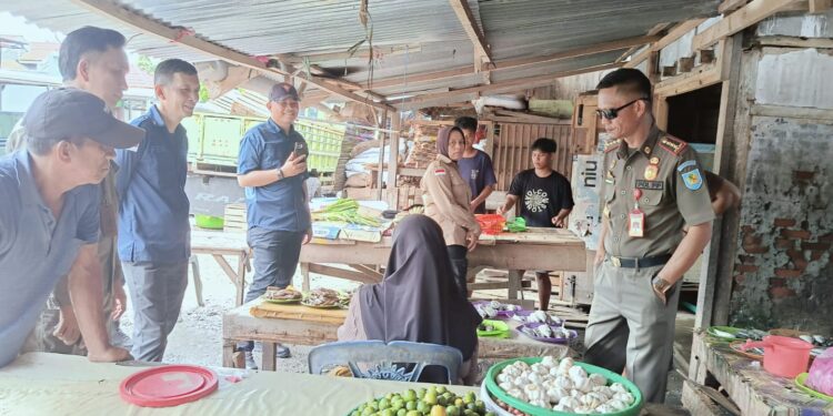 Satpol PP Tertibkan Pasar Lolak, Dukungan Mengalir dari DPRD Hingga Warga