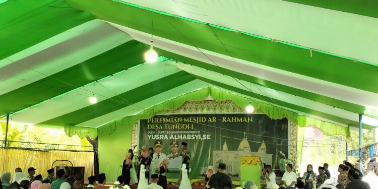 Shalawatan dan Adat Mewarnai Kedatangan Bupati Bolmong Yusra Alhabsyi