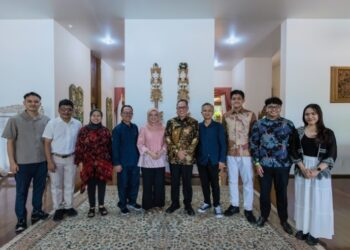 350.org Indonesia Bongkar Potensi Energi Terbarukan RI di Hadapan Dubes dan Dunia