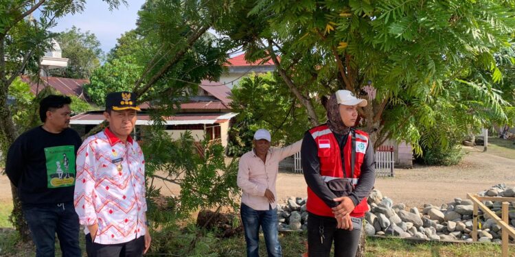 Kamaru blusukan tinjau proyek alun-alun dan GOR: Rakyat sumringah, UMKM Tumbuh