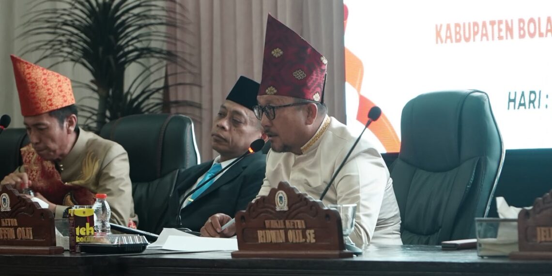 Paripurna HUT ke-18 Bolsel, DPRD Kobarkan Semangat Gotong Royong